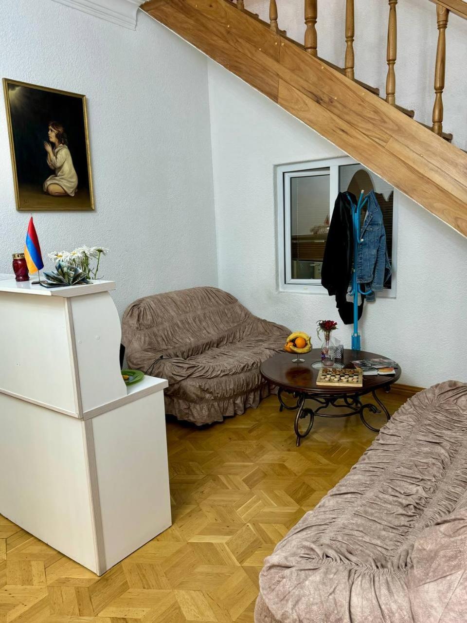 California Hostel Erywań Zewnętrze zdjęcie