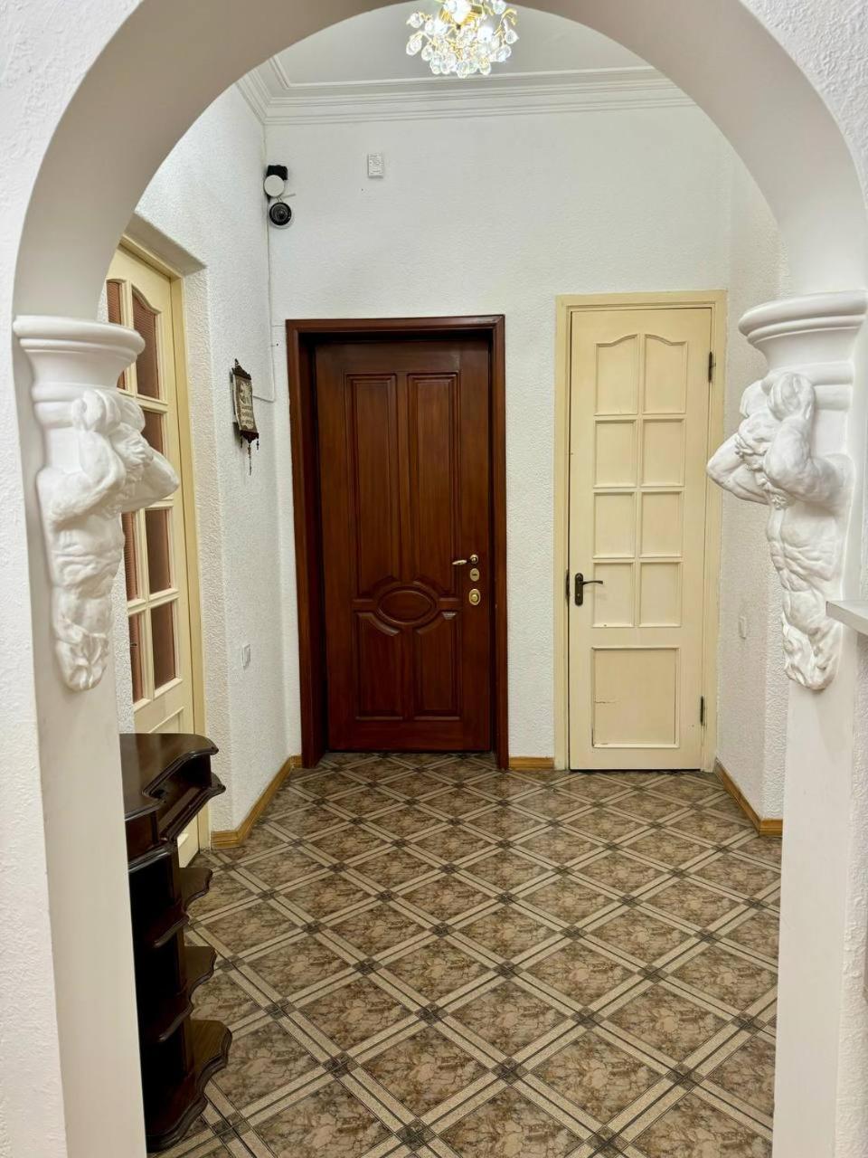California Hostel Erywań Zewnętrze zdjęcie