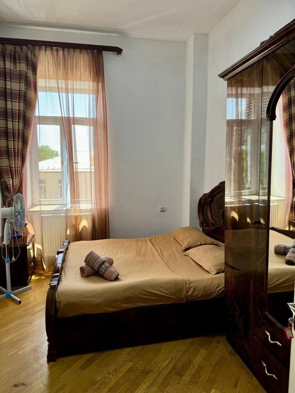 California Hostel Erywań Zewnętrze zdjęcie