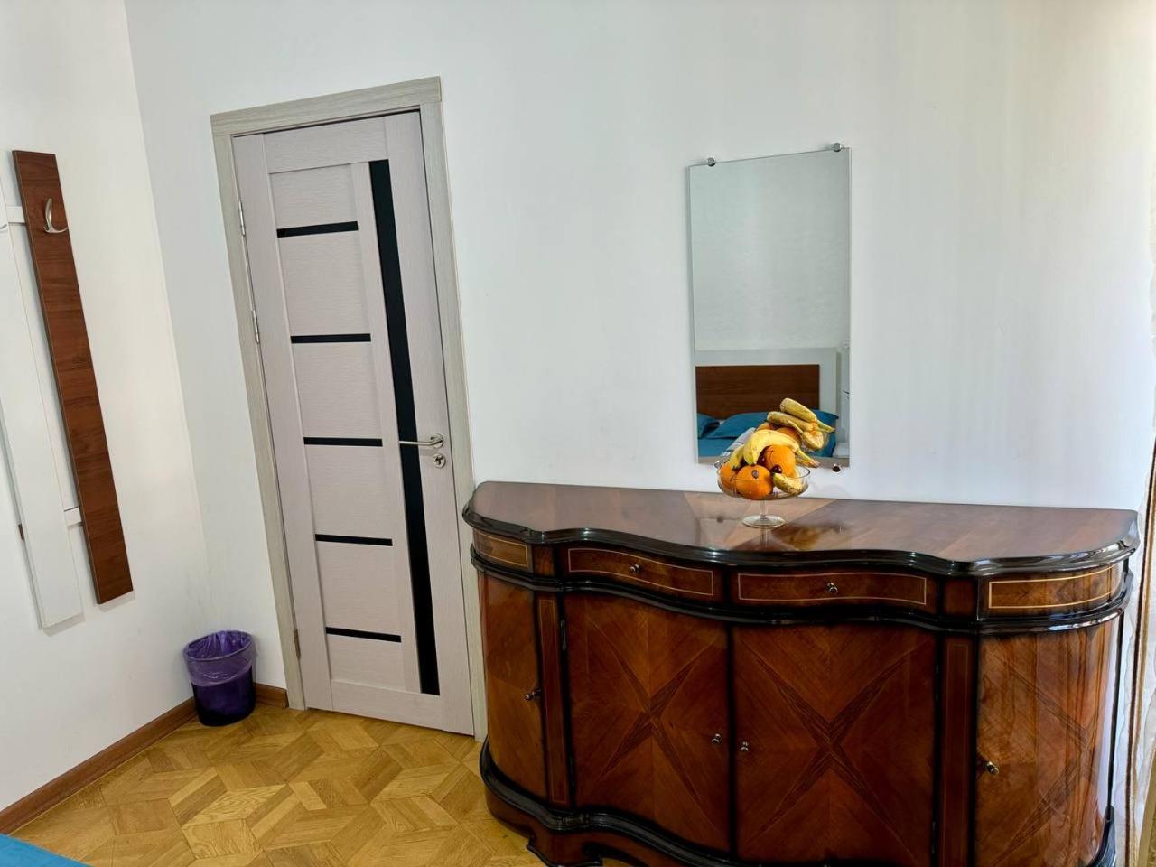 California Hostel Erywań Zewnętrze zdjęcie